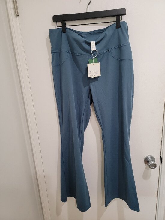 HALARA Pants - Halara HeloTek Air wide leg leggins pants